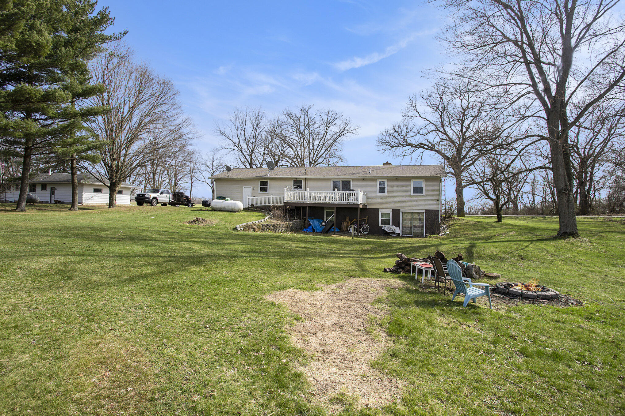 Sturgis, Michigan 49091, United States, 4 Bedrooms Bedrooms, ,2 BathroomsBathrooms,Residential,Active,121147