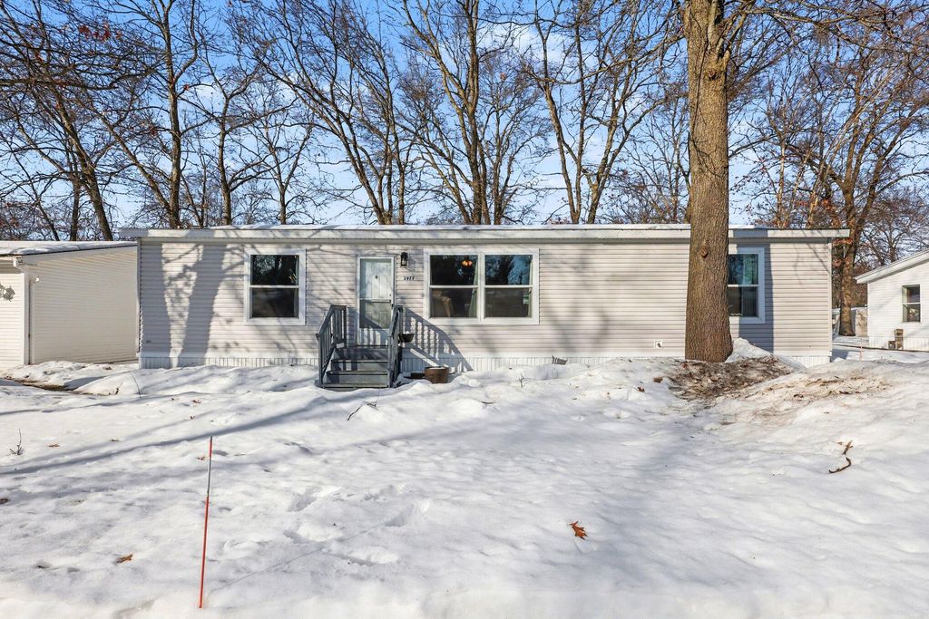 Photo of 3977 Commodore Lane, Muskegon, MI 49442 (MLS # 26005744)