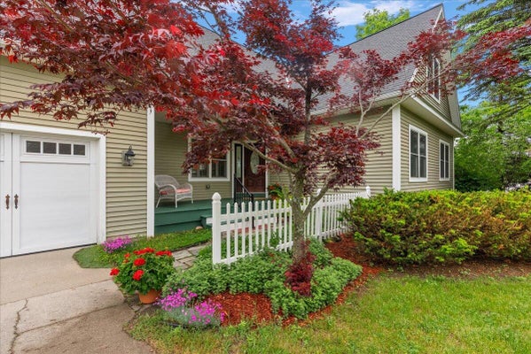 3162 GREENFIELD DR, PETOSKEY, MI 49770 - Image d24e4a4039b42fcfa6e97dd49304f80b/1034494095