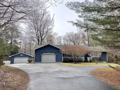 Photo of 8491 W Awayin Hills Drive, New Era, MI 49446 (MLS # 26015073)