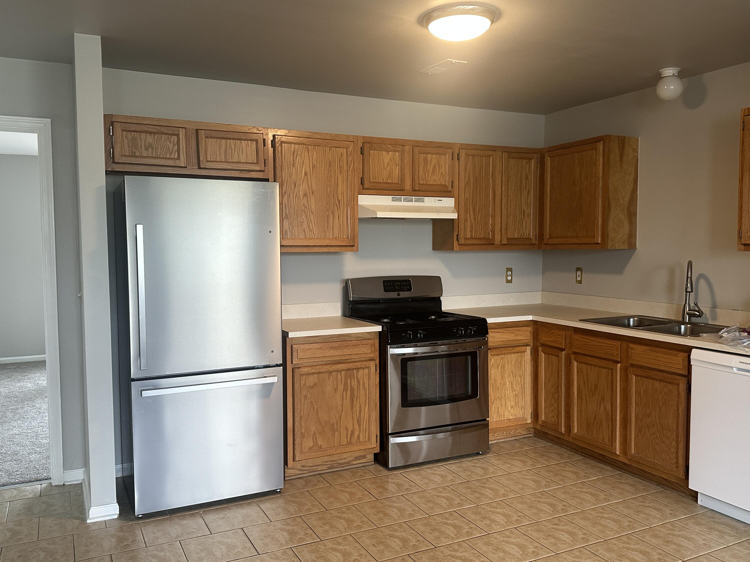 1426 Crimson Way