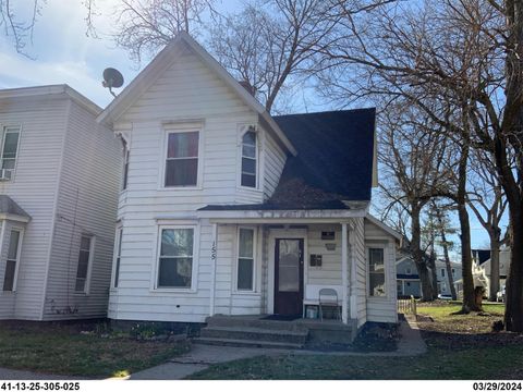 Photo of 155 National Avenue SW, Grand Rapids, MI 49504 (MLS # 26002119)