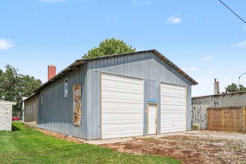 Photo for 123 W Jackson Drive