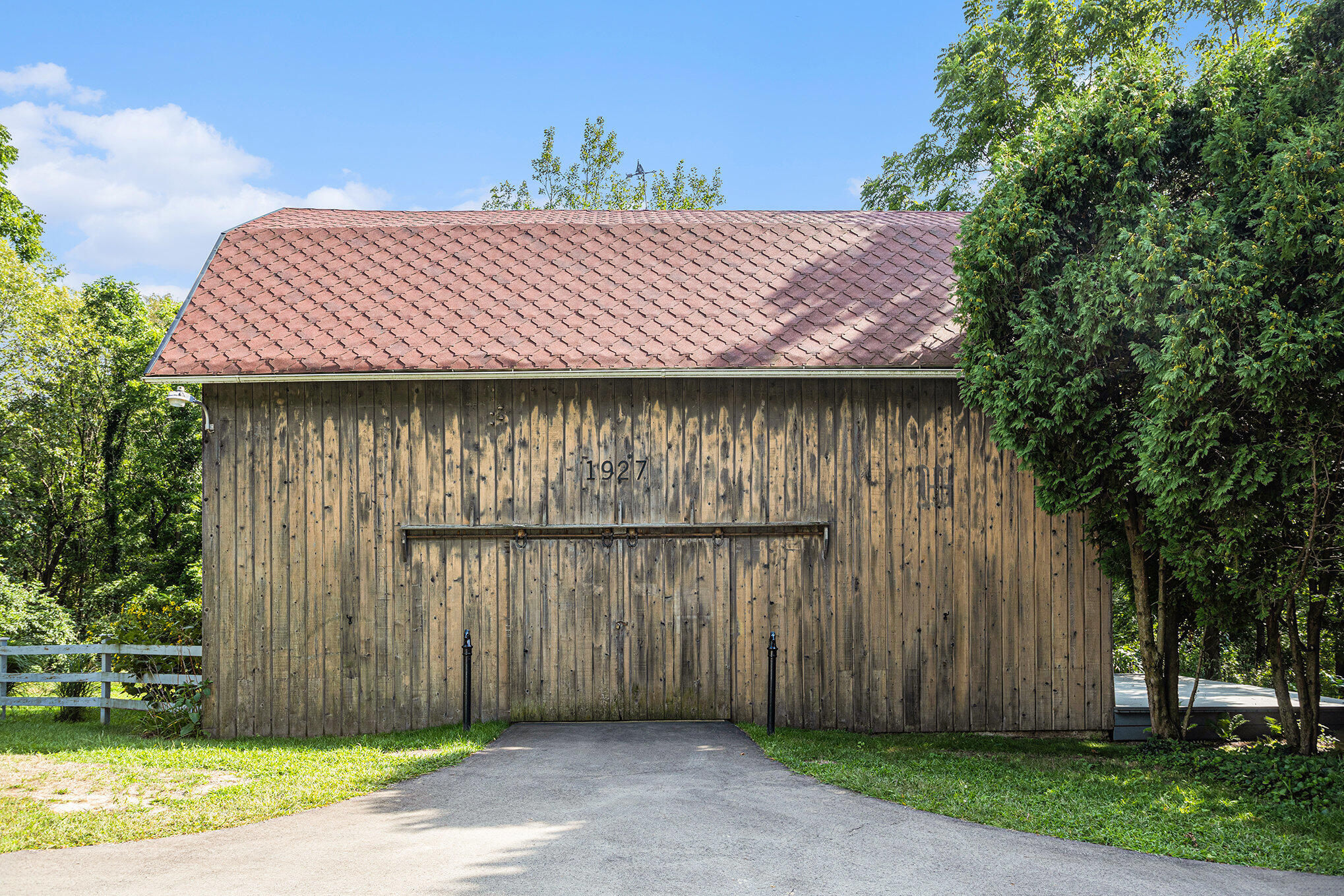 Hickory Corners, Michigan 49060, United States, 3 Bedrooms Bedrooms, ,3 BathroomsBathrooms,Residential,Pending,57583