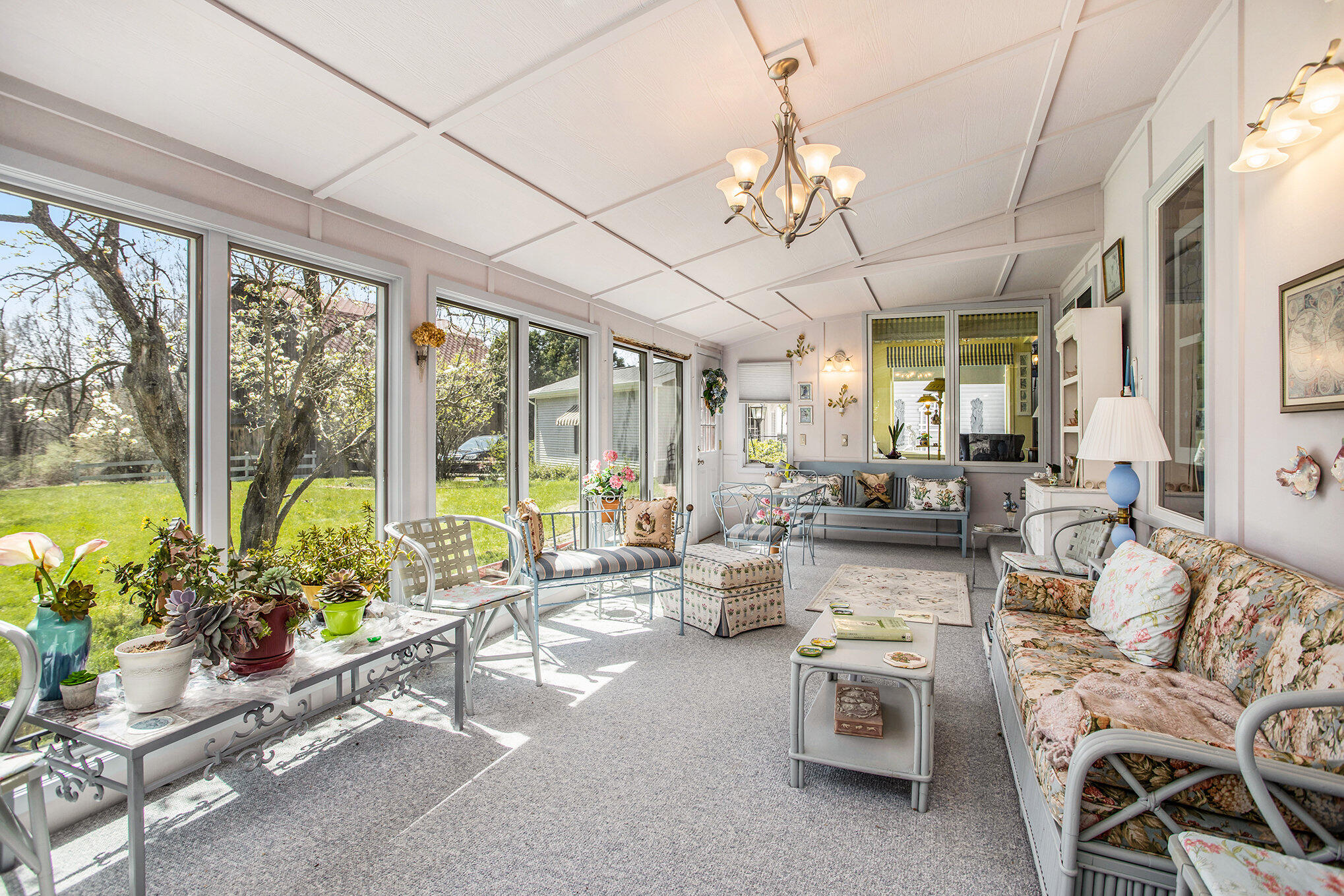 Hickory Corners, Michigan 49060, United States, 3 Bedrooms Bedrooms, ,3 BathroomsBathrooms,Residential,Pending,57583