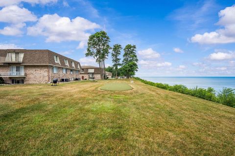 Photo of 3610 Lakeshore Drive #1C, St. Joseph, MI 49085 (MLS # 25035923)