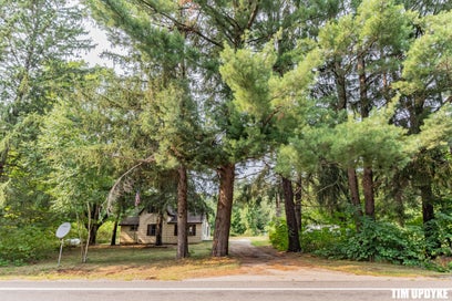 5924 E Sternberg Road Fruitport MI 49415