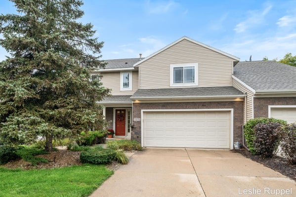 7575 SIERRAFIELD DR SW, BYRON CENTER, MI 49315 - Image d2e995cfe3e8d1d98f365a57d32aecfd/248215142