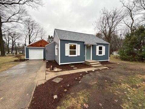 Photo of 177 S Bear Lake Road, Muskegon, MI 49445 (MLS # 26013206)