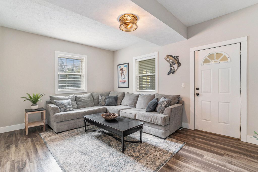 Photo of 1840 Richmond Street NW, Grand Rapids, MI 49504 (MLS # 25056355)