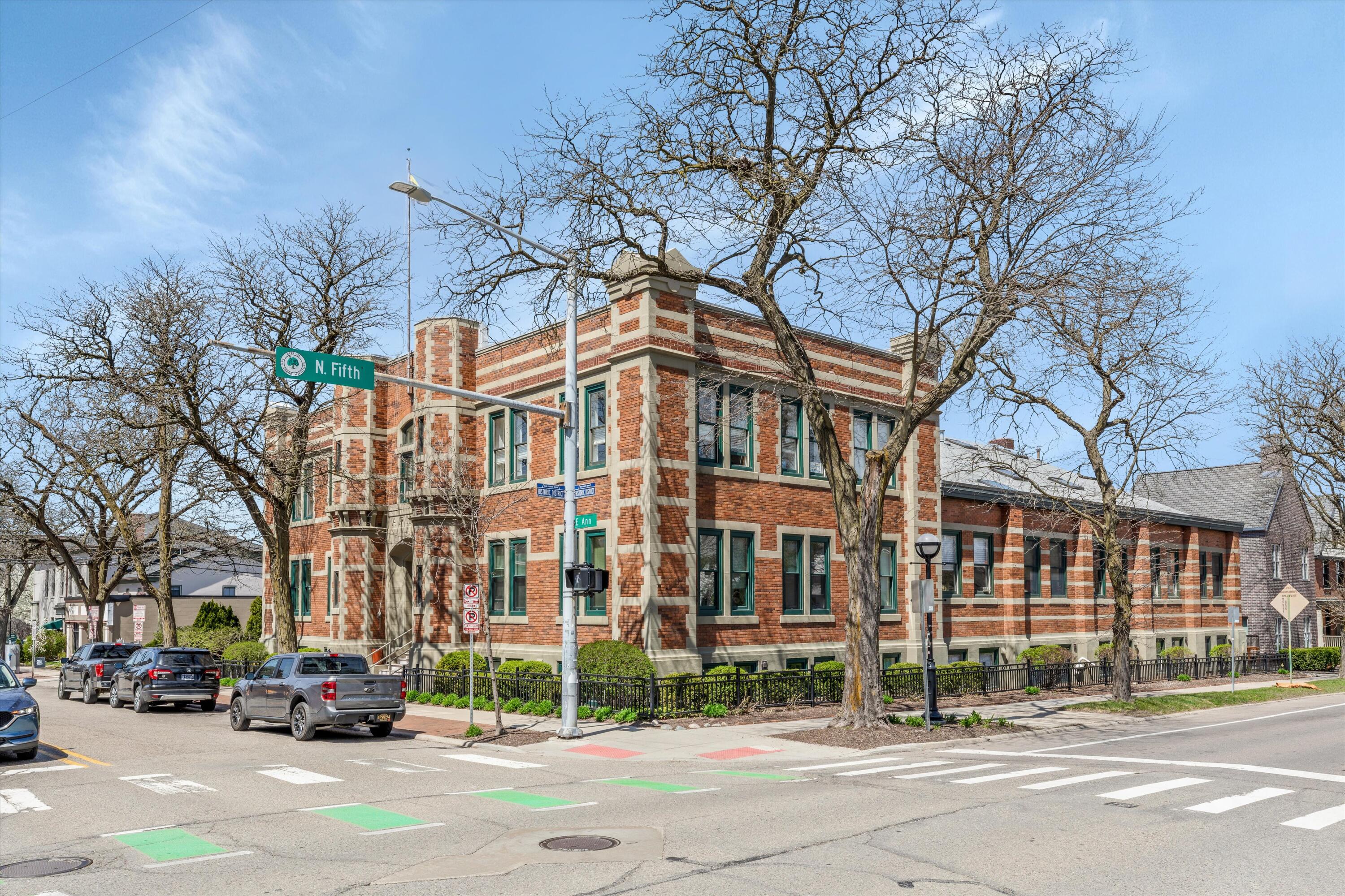 223 E Ann Street