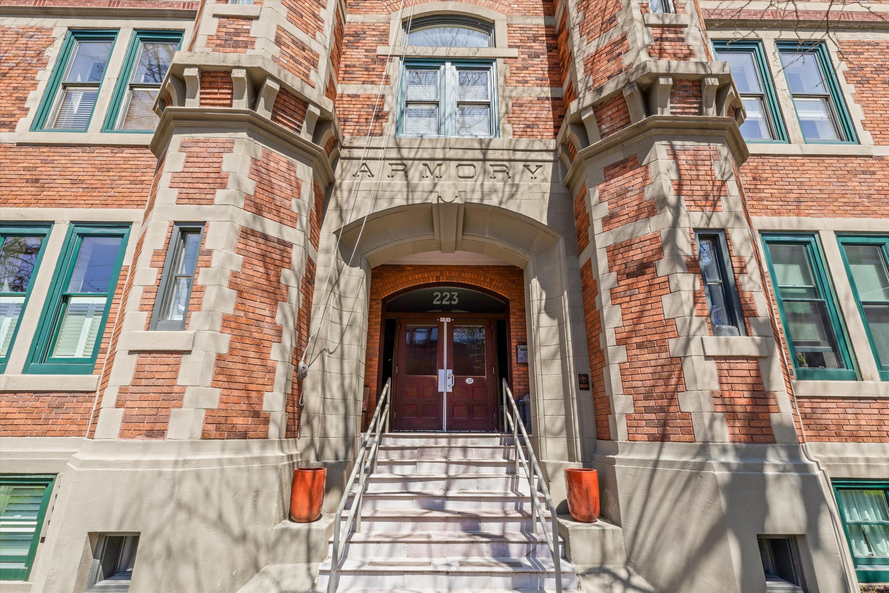 223 E Ann Street