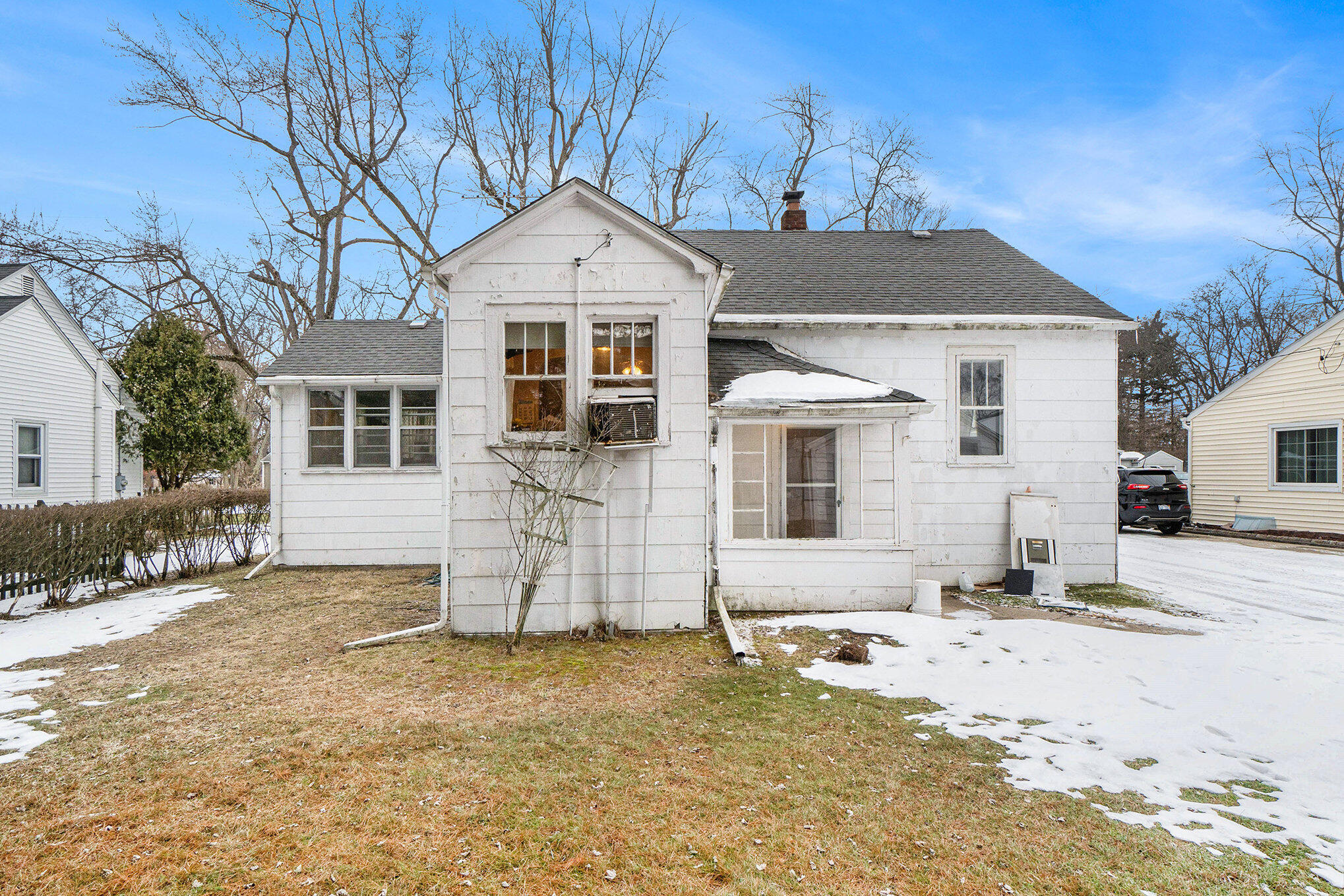 Kalamazoo, Michigan 49048, United States, 2 Bedrooms Bedrooms, ,1 BathroomBathrooms,Residential,Pending,4455