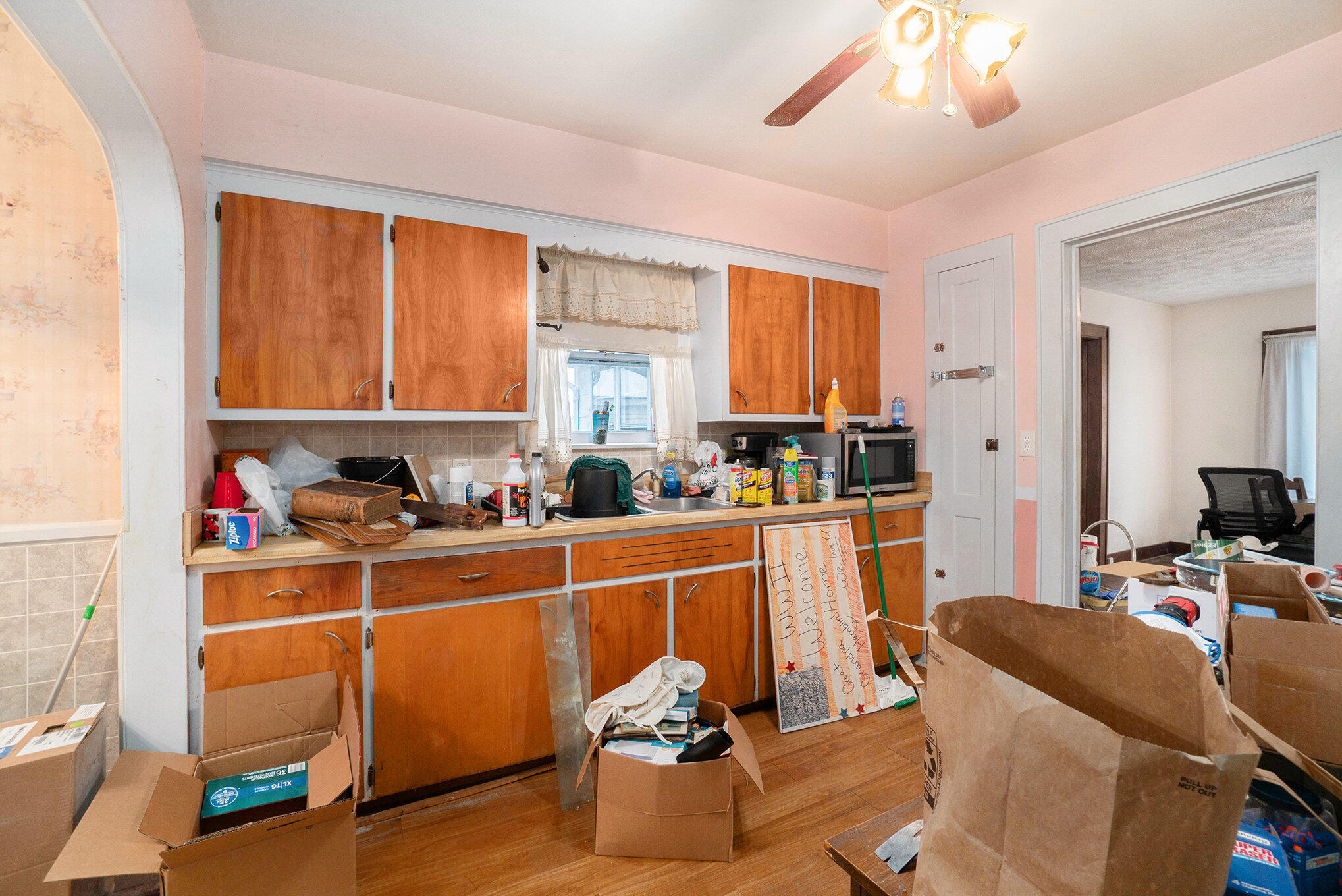 Kalamazoo, Michigan 49048, United States, 2 Bedrooms Bedrooms, ,1 BathroomBathrooms,Residential,Pending,4455