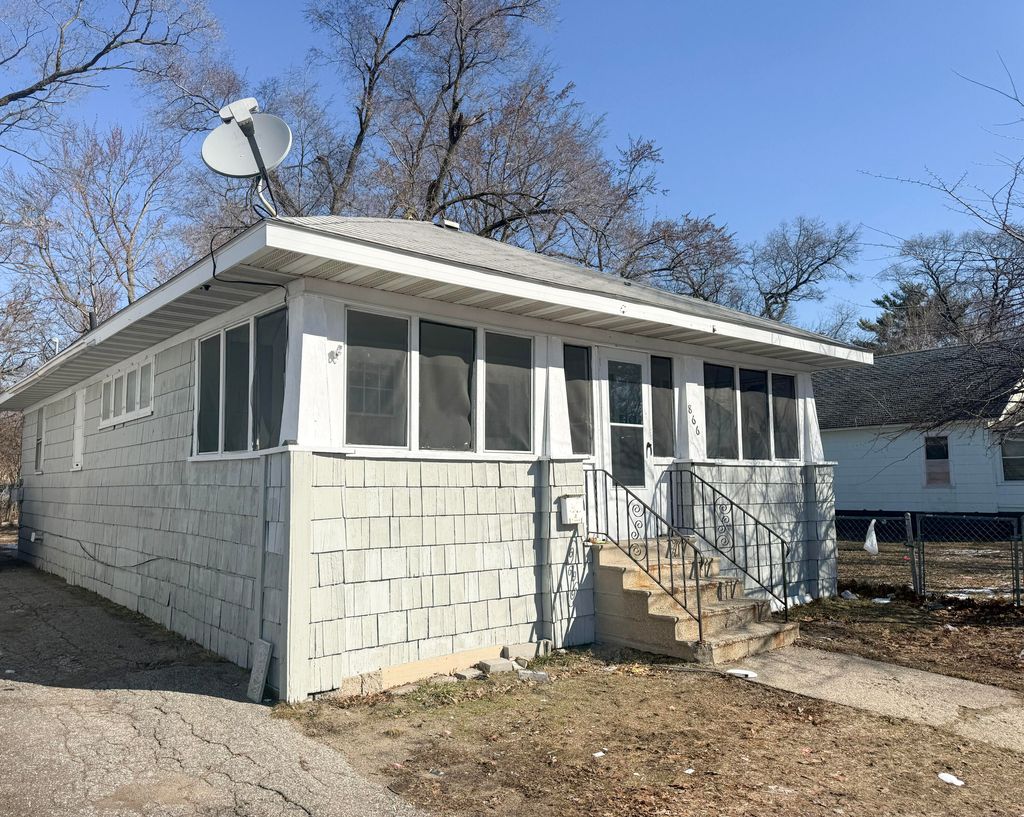 Photo of 866 Fleming Avenue, Muskegon, MI 49442 (MLS # 26016232)