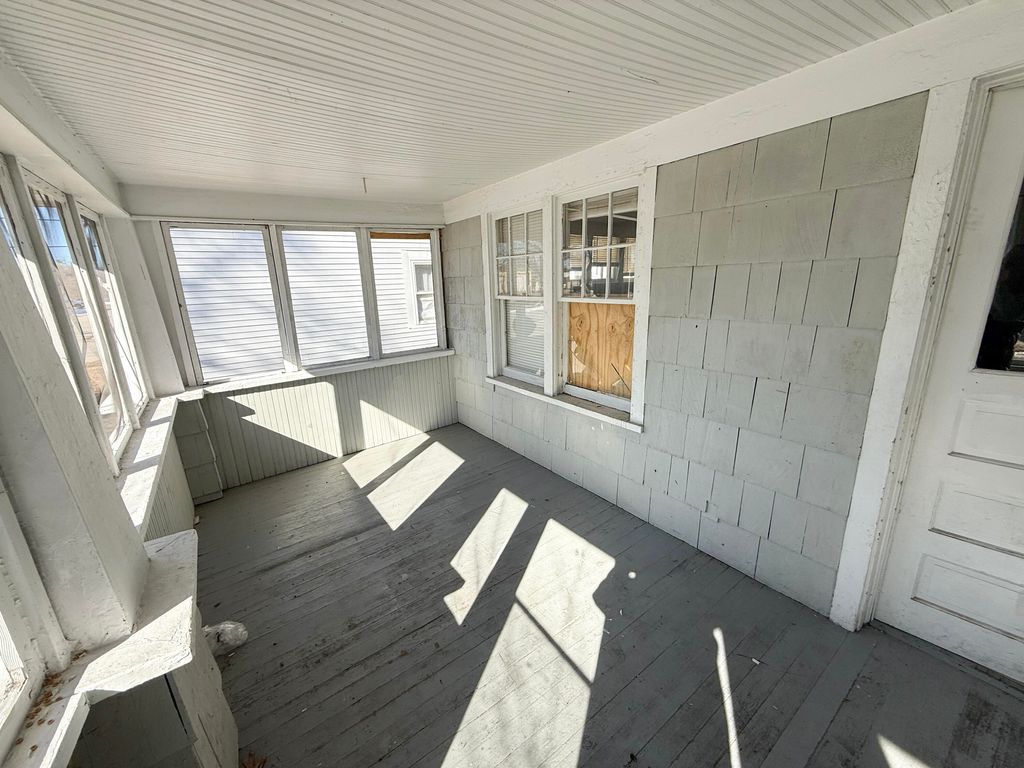 Photo of 866 Fleming Avenue, Muskegon, MI 49442 (MLS # 26016232)