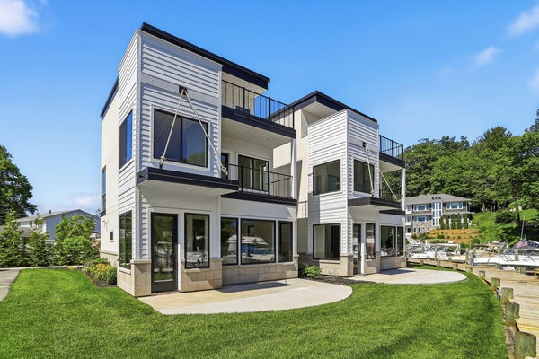 3 N BAILEY AVE, SOUTH HAVEN, MI 49090 - Image d421aebdbf5a74e18d1d329aabce3d02/1515829572