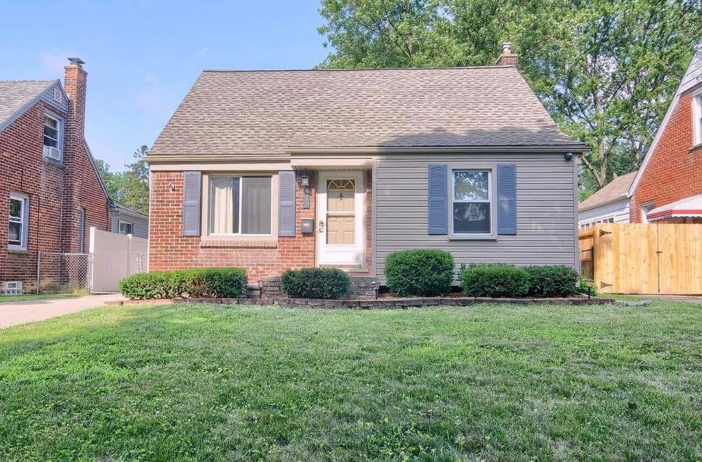 Photo of 3011 N Connecticut Avenue, Royal Oak, MI 48073 (MLS # 26002627)