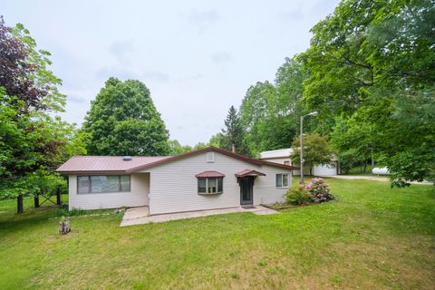 Photo of 6712 Lumley Road, Bear Lake, MI 49614 (MLS # 26028936)