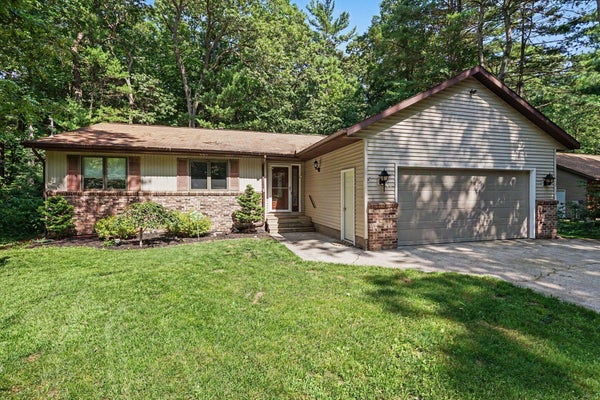 15892 152ND AVE, SPRING LAKE, MI 49456 - Image d4549b576c4db7fb385636f725e8a1f2/1985207150