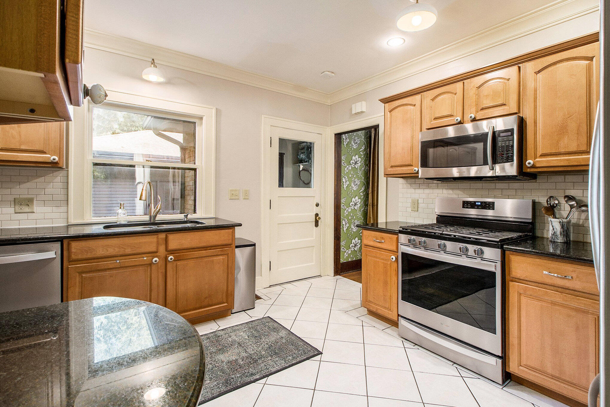 Kalamazoo, Michigan 49008, United States, 4 Bedrooms Bedrooms, ,3 BathroomsBathrooms,Residential,Active,128415