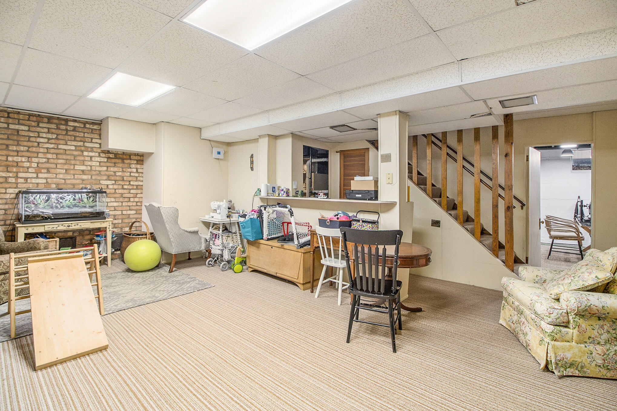 Kalamazoo, Michigan 49008, United States, 4 Bedrooms Bedrooms, ,3 BathroomsBathrooms,Residential,Active,128415