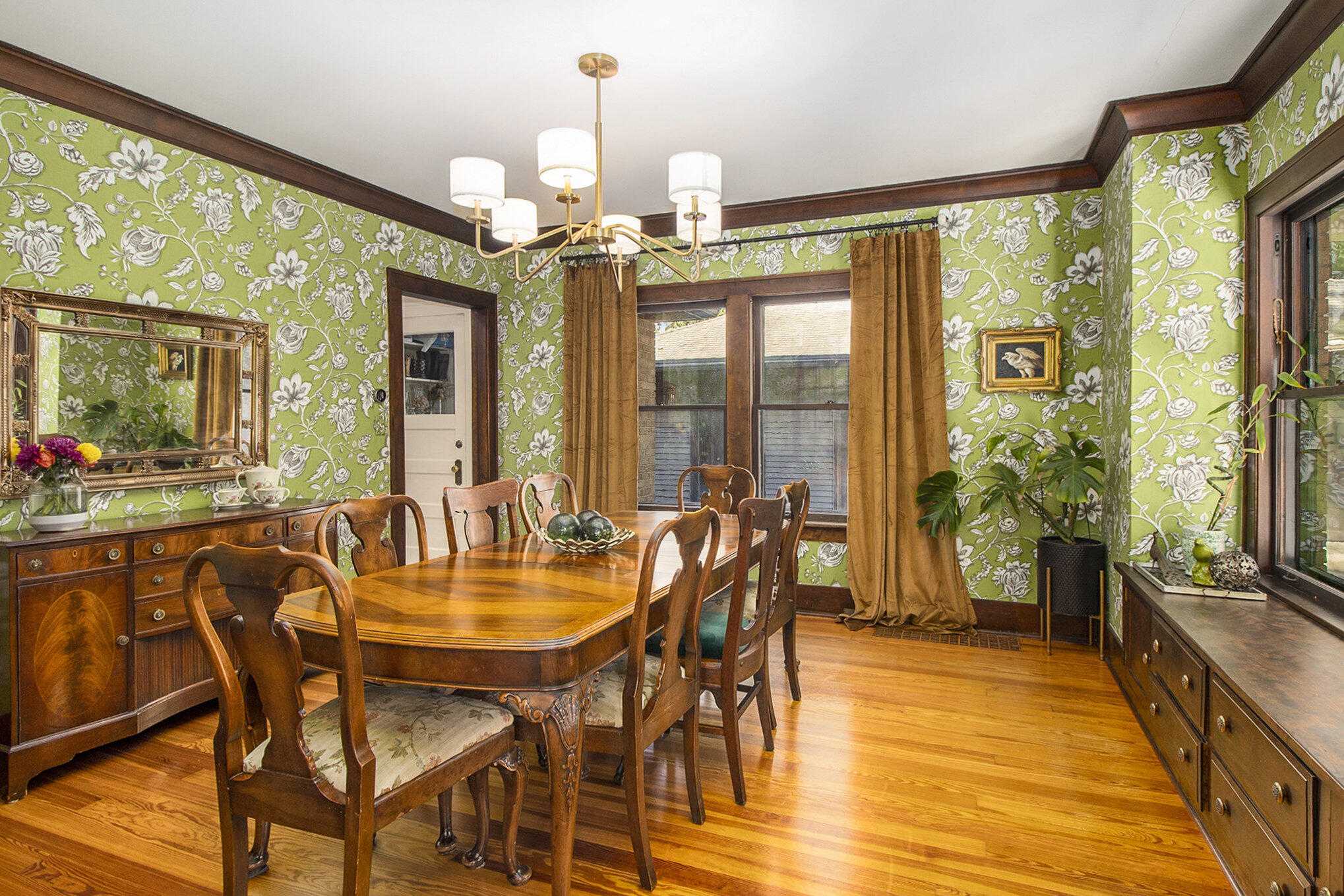 Kalamazoo, Michigan 49008, United States, 4 Bedrooms Bedrooms, ,3 BathroomsBathrooms,Residential,Active,128415