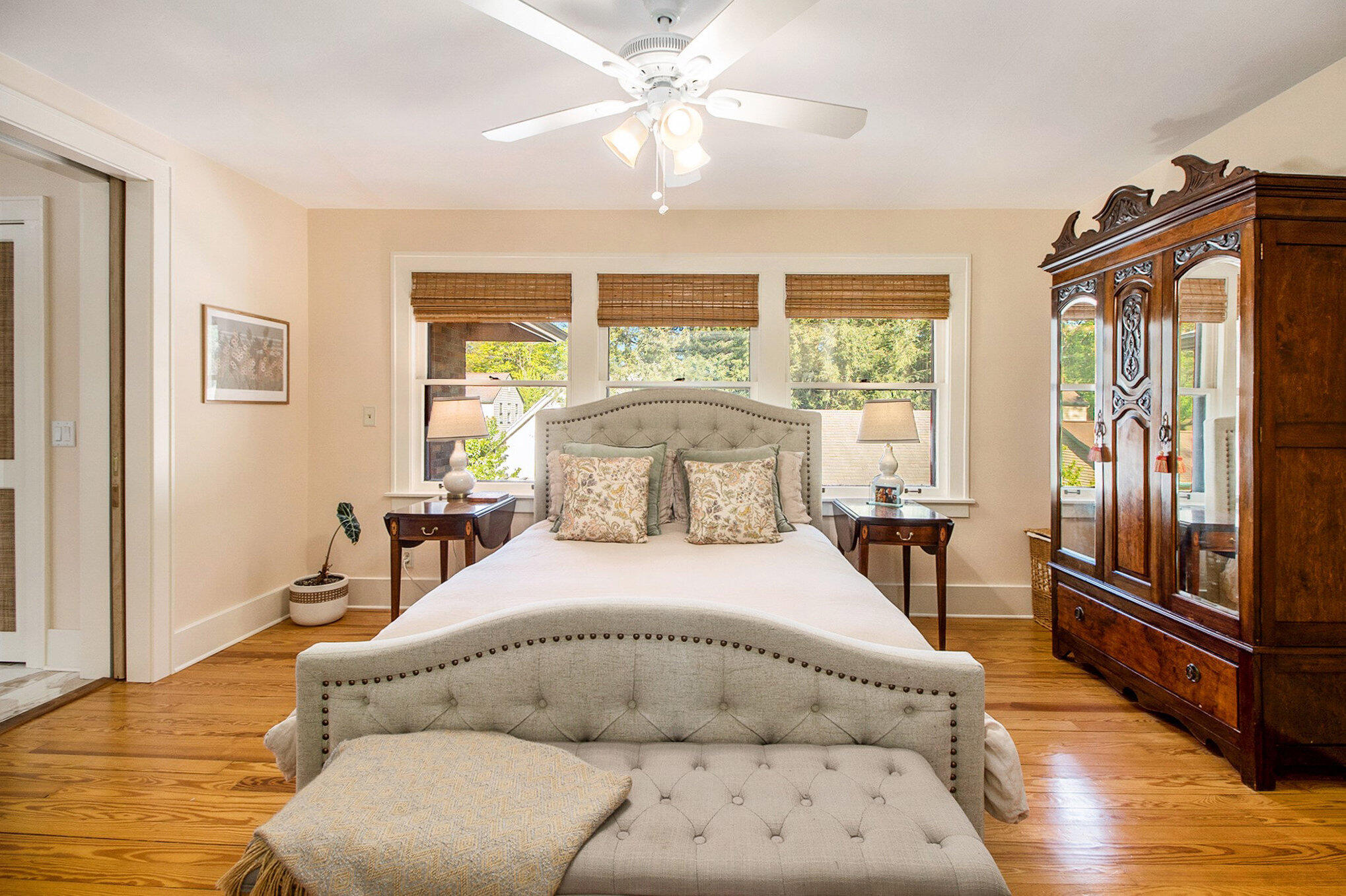 Kalamazoo, Michigan 49008, United States, 4 Bedrooms Bedrooms, ,3 BathroomsBathrooms,Residential,Active,128415