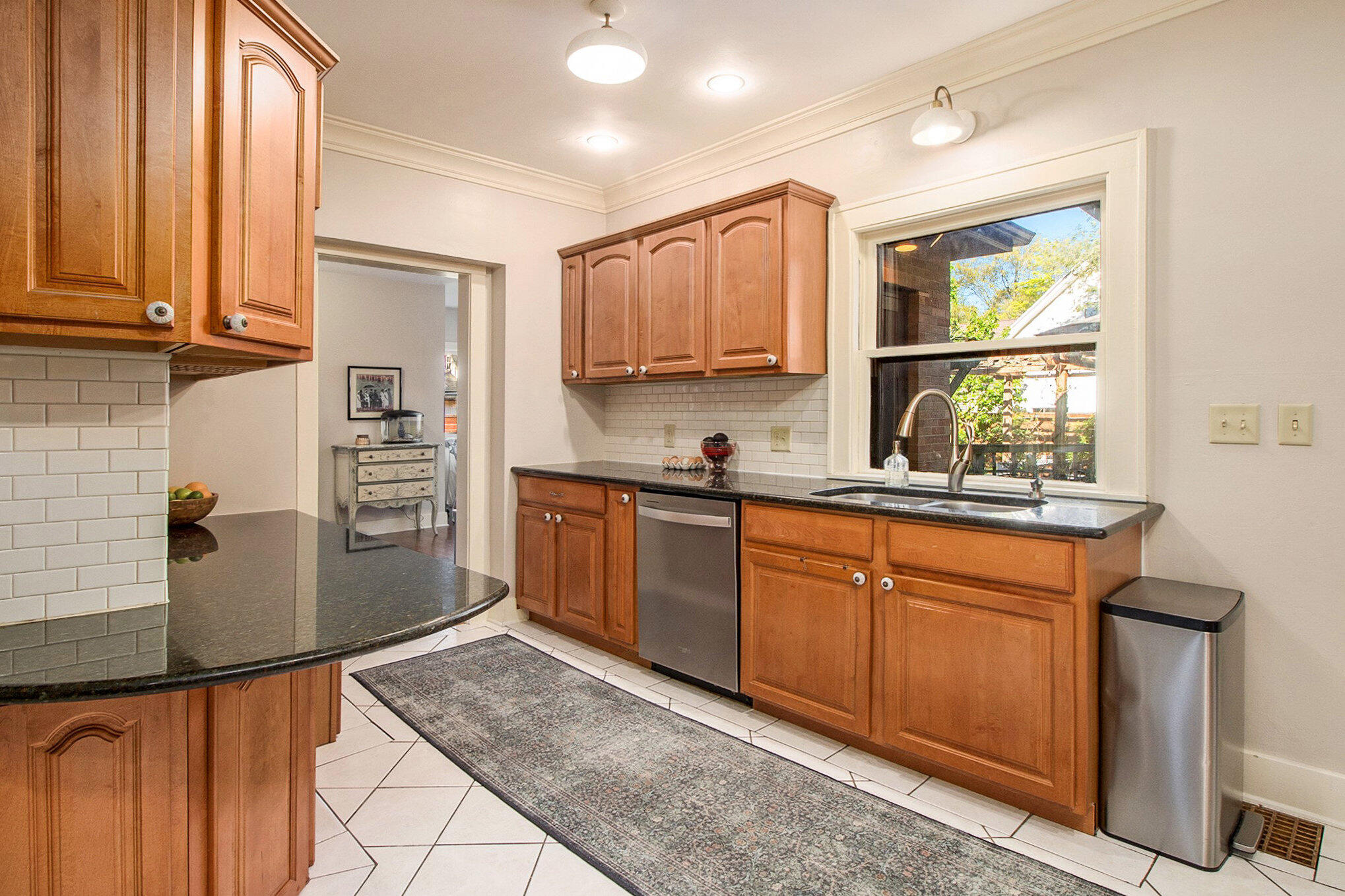 Kalamazoo, Michigan 49008, United States, 4 Bedrooms Bedrooms, ,3 BathroomsBathrooms,Residential,Active,128415