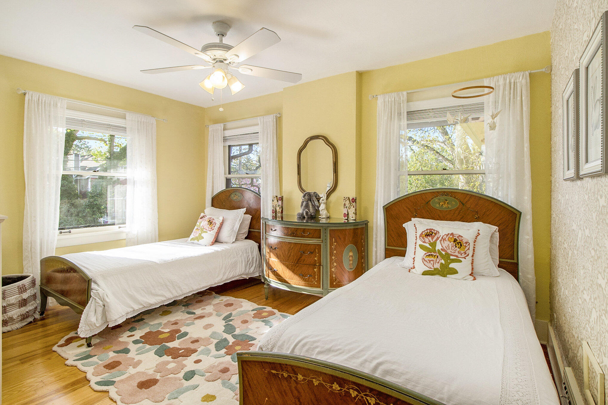 Kalamazoo, Michigan 49008, United States, 4 Bedrooms Bedrooms, ,3 BathroomsBathrooms,Residential,Active,128415