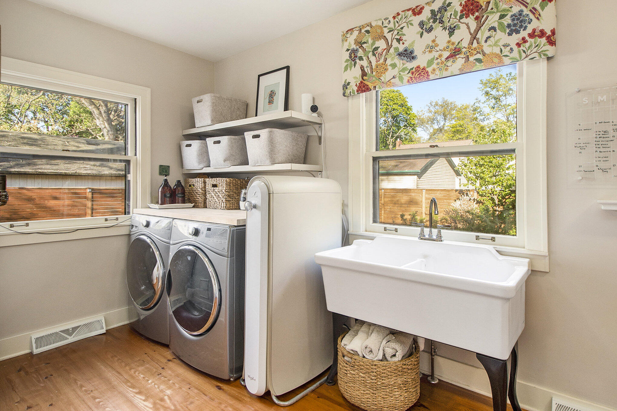 Kalamazoo, Michigan 49008, United States, 4 Bedrooms Bedrooms, ,3 BathroomsBathrooms,Residential,Active,128415