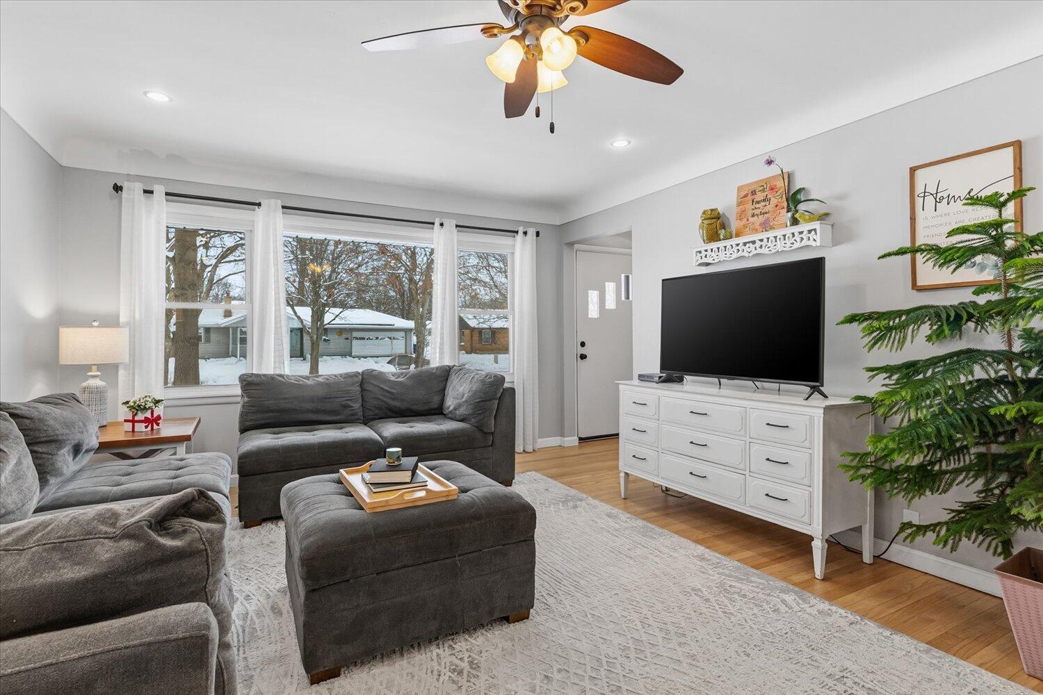 3421 Devonshire Avenue