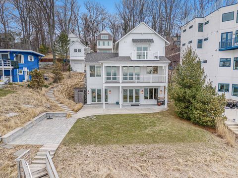 418 Crest Drive, Holland, MI 49424 - MLS#: 25012529