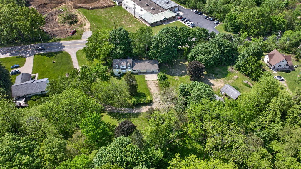 Photo of 2627 Cooper Street, Jackson, MI 49201 (MLS # 26027975)