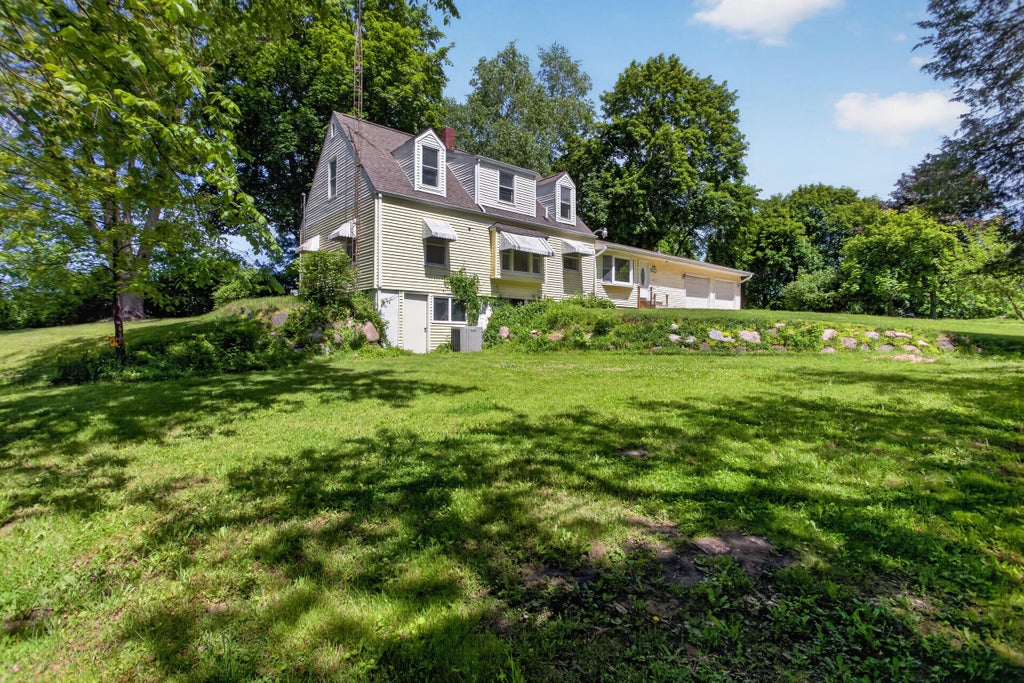 Photo of 2627 Cooper Street, Jackson, MI 49201 (MLS # 26027975)