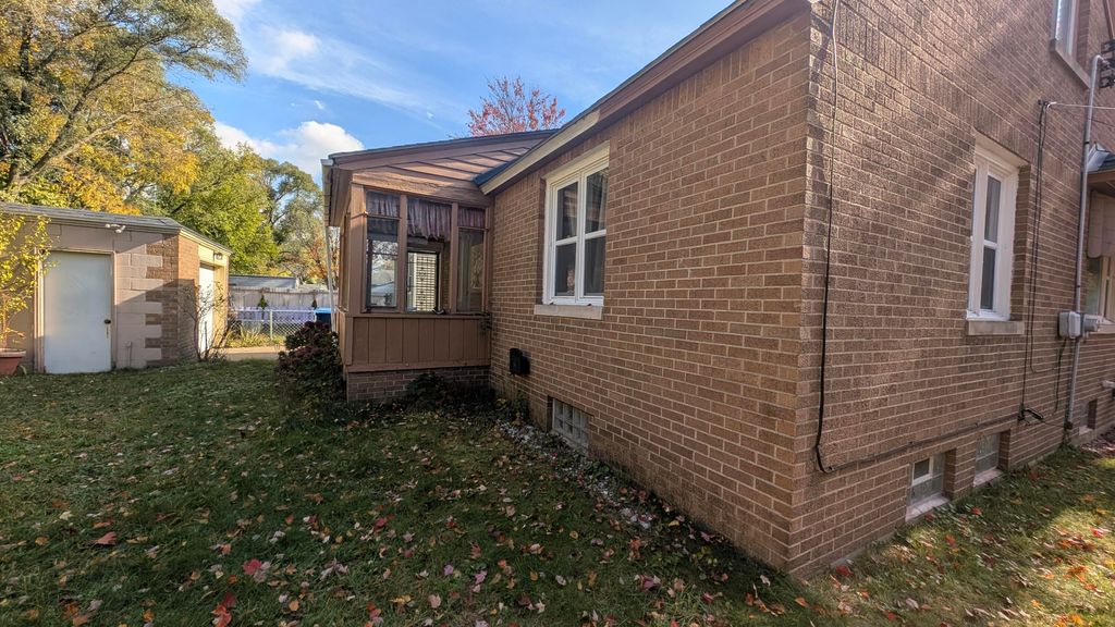 Photo of 694 Orchard Avenue, Muskegon, MI 49442 (MLS # 25056295)