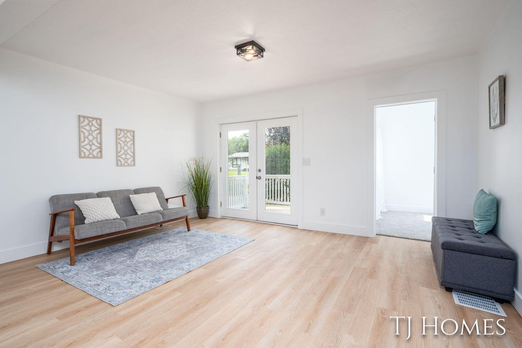 Photo of 1130 Center Street, Muskegon, MI 49442 (MLS # 25050942)