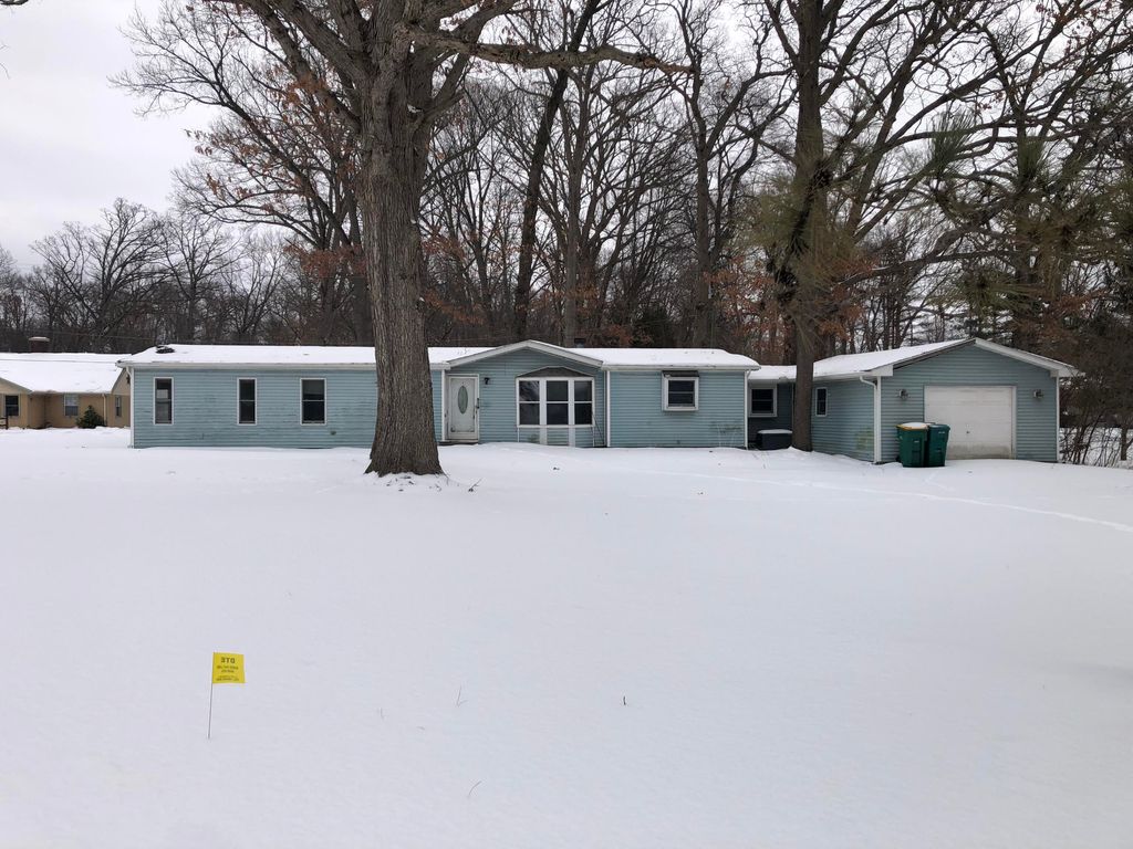 Photo of 10401 Ozga Street, Romulus, MI 48174 (MLS # 26005349)