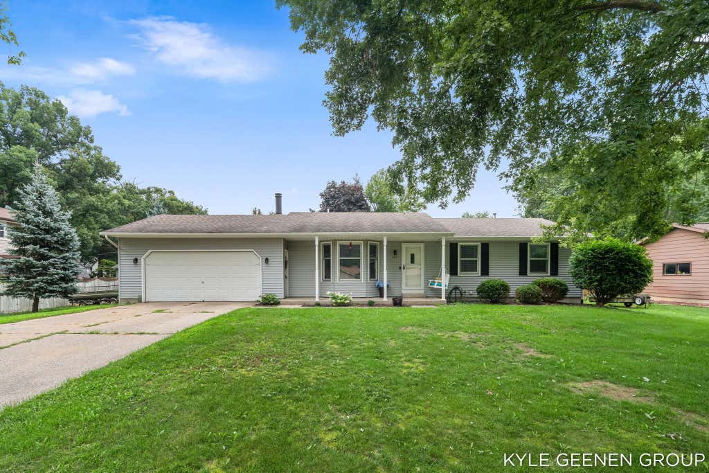 Photo of 345 Woodland Avenue, Holland, MI 49424 (MLS # 26043272)