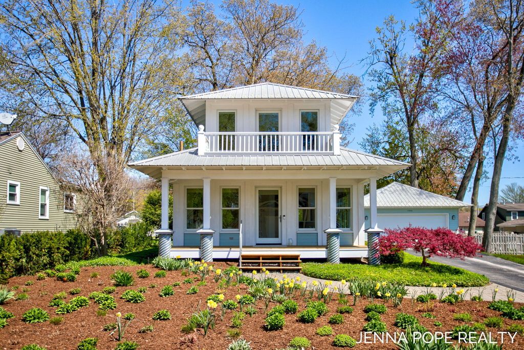 Photo of 17554 Grand River Avenue, Spring Lake, MI 49456 (MLS # 26019380)