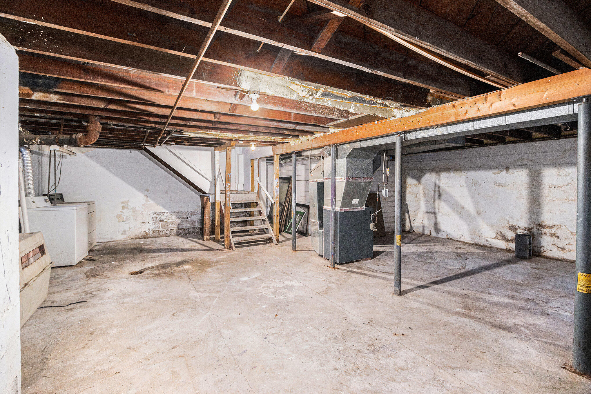 Kalamazoo, Michigan 49001, United States, 4 Bedrooms Bedrooms, ,1 BathroomBathrooms,Residential,Active,82033