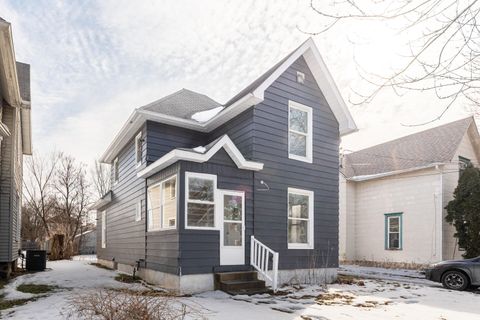 Photo of 143 Bates Street, Jackson, MI 49202 (MLS # 26007762)