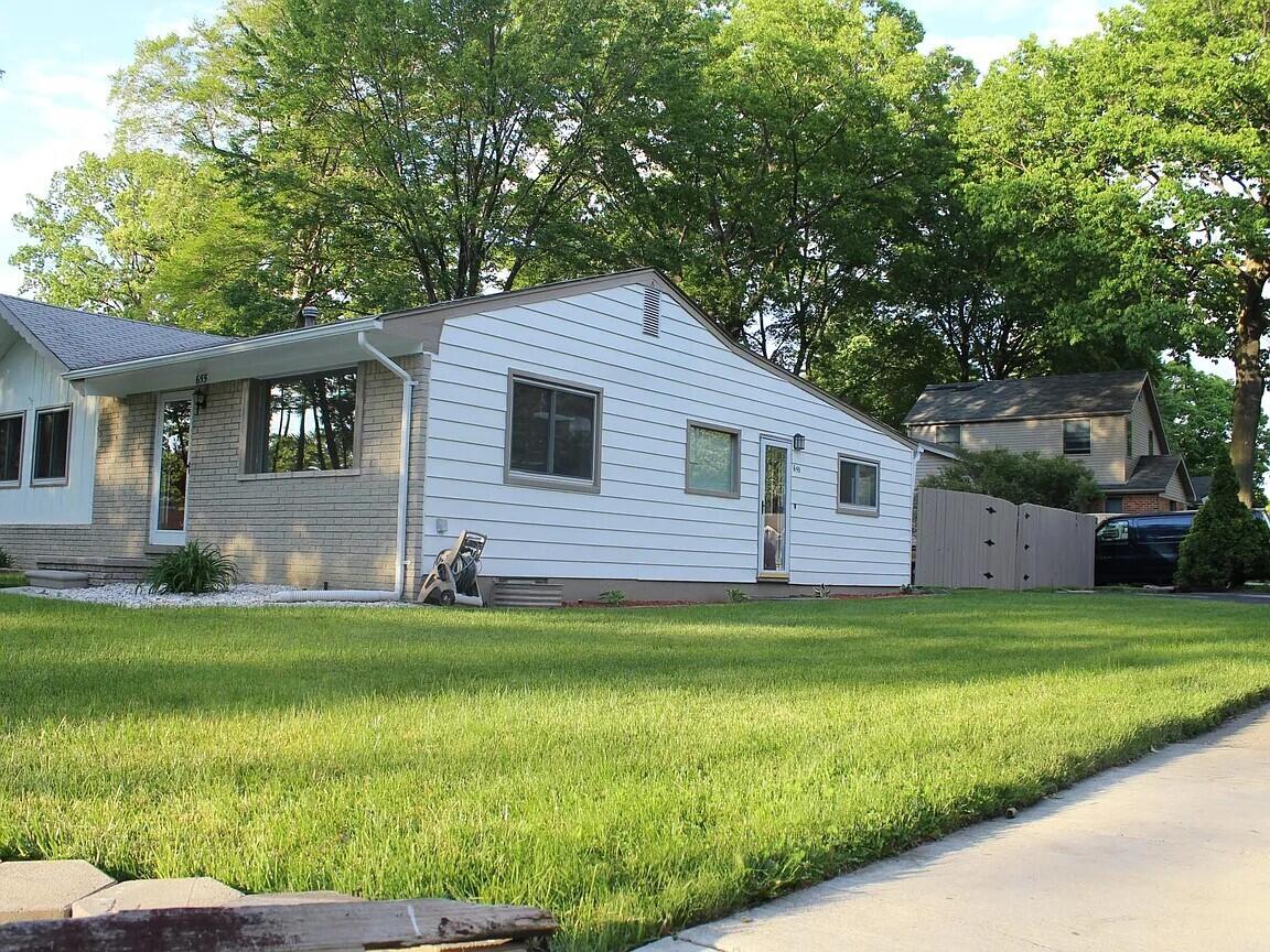 655 Robinwood Drive
