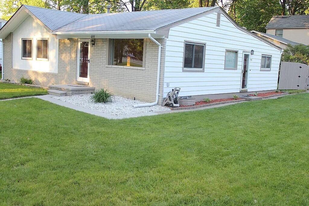 655 Robinwood Drive
