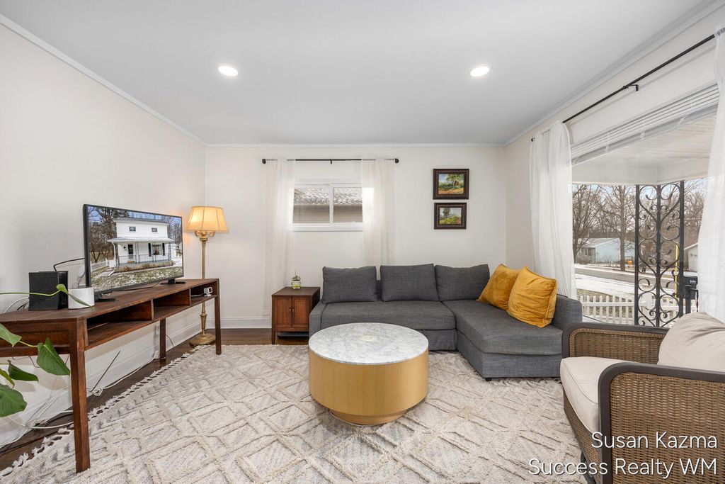 Photo of 177 Prospect Street, Rockford, MI 49341 (MLS # 26010589)