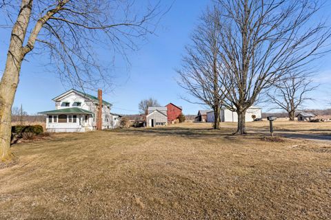 Photo of 8360 Day Road, Pittsford, MI 49271 (MLS # 26008591)