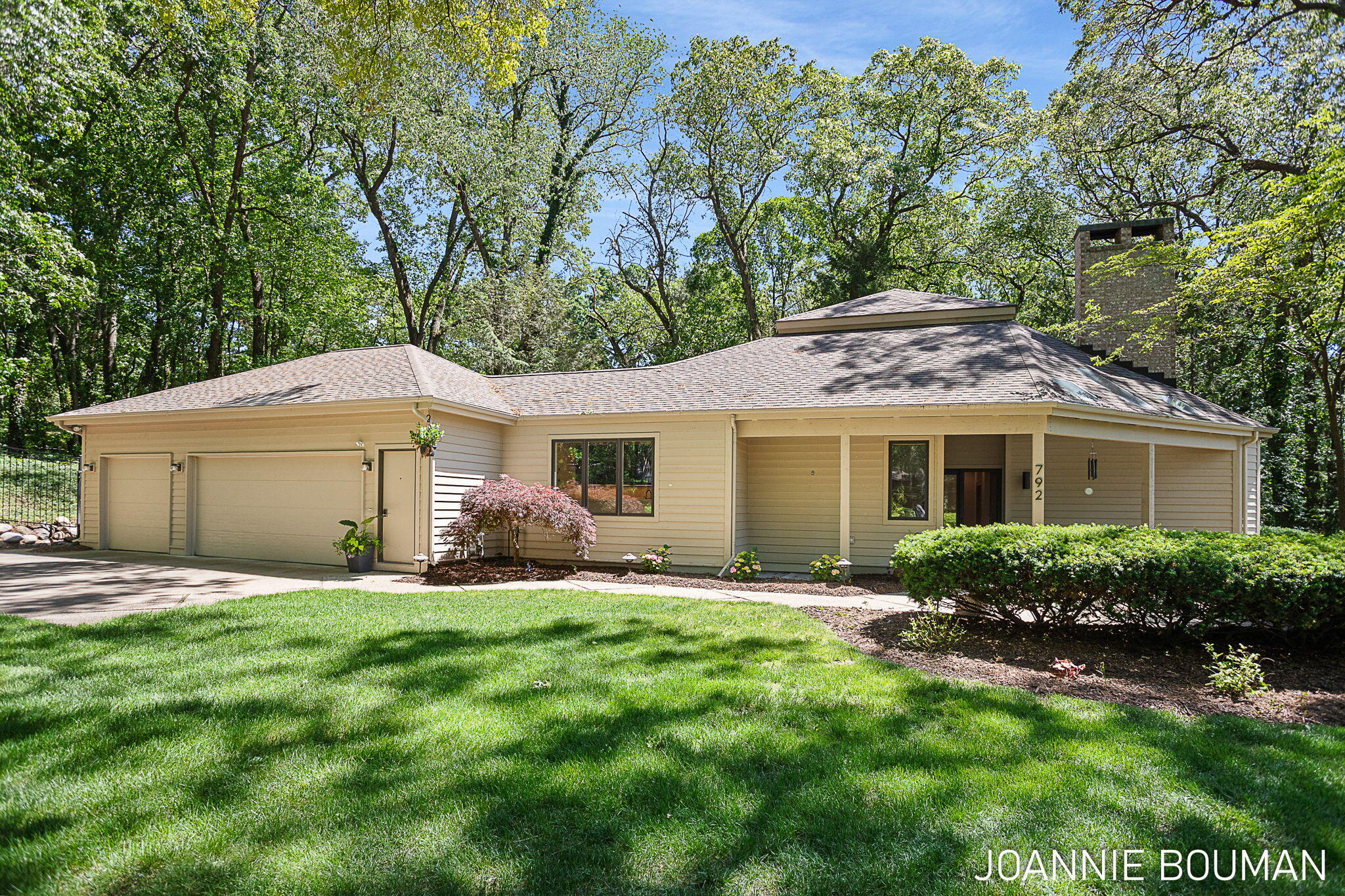 Photo 1 of 130 — 792 Pine Bay Avenue, Holland, MI 49424