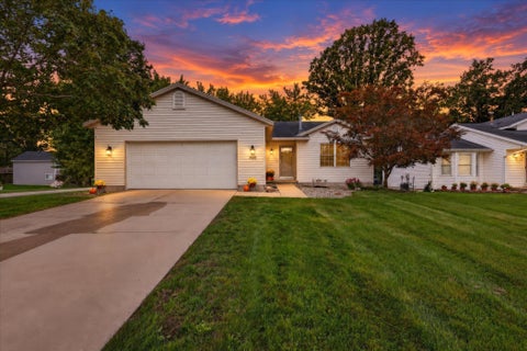 Photo for 3522 Breezewood Drive SE