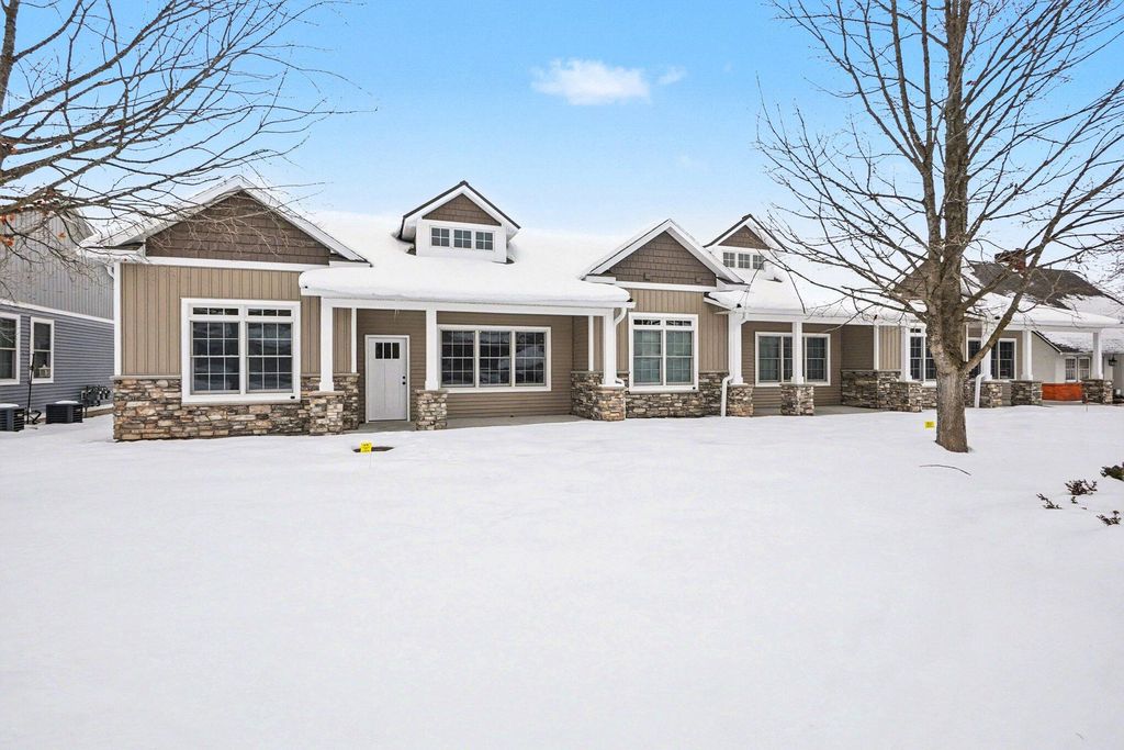 Photo of 116 E Sheridan Street, Fremont, MI 49412 (MLS # 26005233)