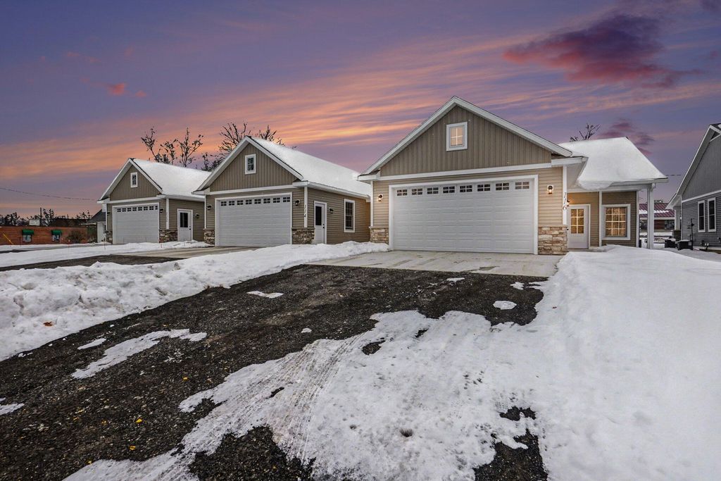 Photo of 116 E Sheridan Street, Fremont, MI 49412 (MLS # 26005233)